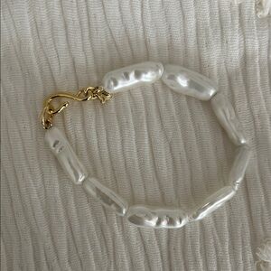 Madewell Gold and White Pearl Bracelet